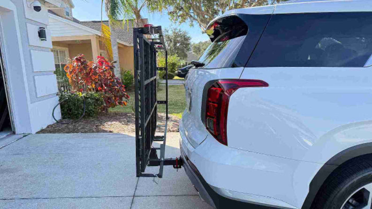 Platform Carrier Model SD 32-65 eTrike rack side view
